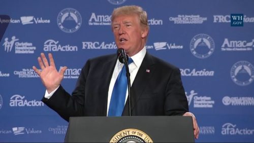 Kristīgi-labējo jaunā stratēģija: sadalīt un iekarot LGBT kopienu